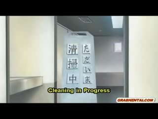 Rondborstig hentai geneukt hard in de toilet