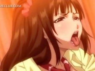 Tatlong-dimensiyonal anime dalagita makakakuha ng puke fucked bista mula sa ilalim ng palda sa kama